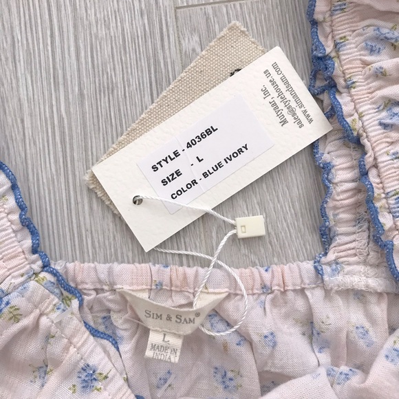 Sim & Sam Floral Ruffle Blouse - Picture 3 of 5